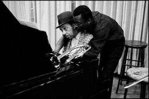 New York, 1958. Miles Davis con el pianista Red Garland.